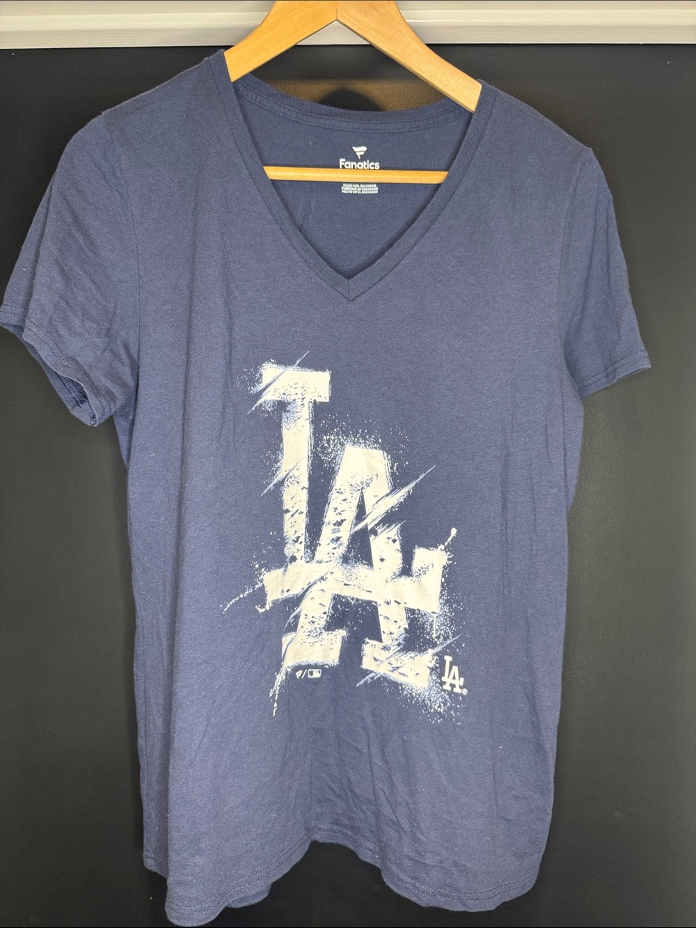 Fanatics LA Dodgers V Neck Shirt Womens Medium Fanatics MLB Navy Graphic NWOT